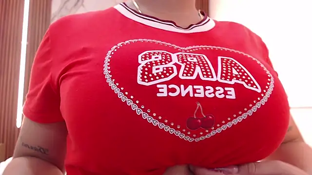 Snapshot of aixa_show chatting on 02.05.26 aixa show online show from 02.05.26