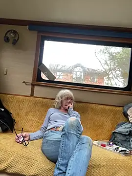 ladyboatlady online show from 11.11.25