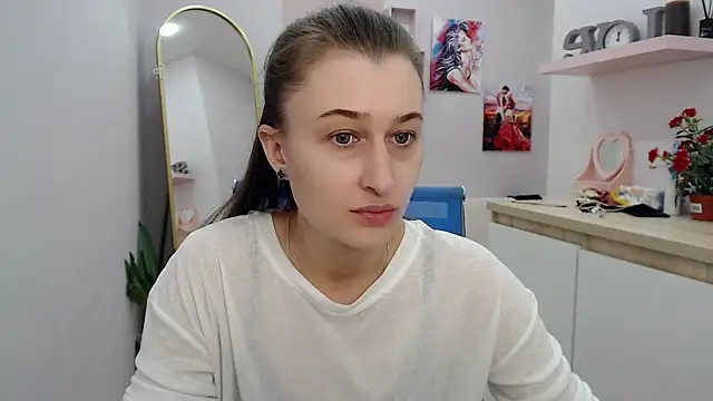 Snapshot of muriel_elvin chatting on 10.25.25 muriel elvin online show from 10.25.25