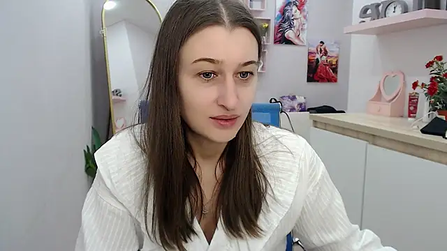 Snapshot of muriel_elvin chatting on 11.25.25 muriel elvin online show from 11.25.25