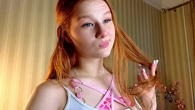 Juuulia  online show from 04.24.26