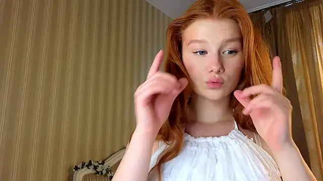 Juuulia  online show from 06.12.26