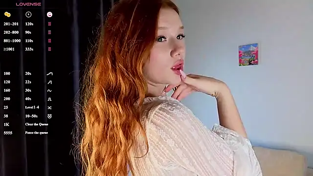 Snapshot of Juuulia_ chatting on 08.06.26 Juuulia online show from 08.06.26
