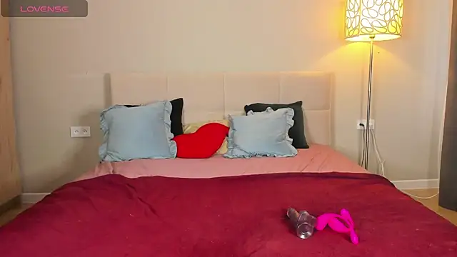 cutienaughtygirl online show from 06.09.26