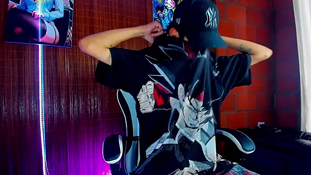 Snapshot of briamhoconor_xh chatting on 02.08.26 briamhoconor xh online show from 02.08.26