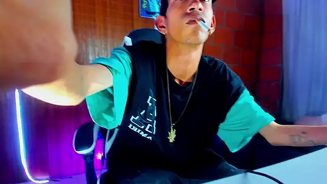 Snapshot of briamhoconor_xh chatting on 02.12.26 briamhoconor xh online show from 02.12.26