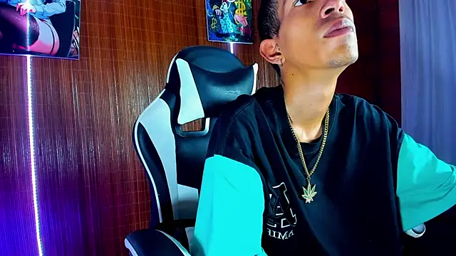 Snapshot of briamhoconor_xh chatting on 03.05.26 briamhoconor xh online show from 03.05.26