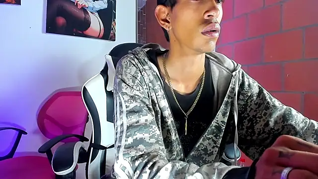 Snapshot of briamhoconor_xh chatting on 03.21.26 briamhoconor xh online show from 03.21.26