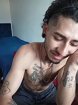 Snapshot of Tattoboy19cm chatting on 03.07.26 Tattoboy19cm online show from 03.07.26