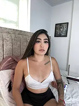 EmiilyEvans  online show from 07.25.26