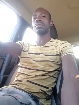 Snapshot of Pnice chatting on 12.05.25 Pnice online show from 12.05.25