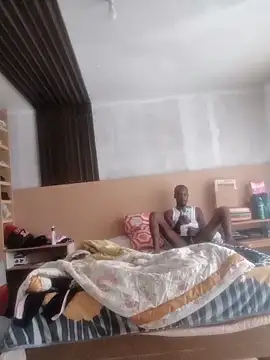 Snapshot of Pnice chatting on 12.14.25 Pnice online show from 12.14.25