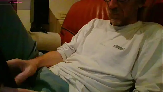 Snapshot of Vrenico-SC chatting on 10.06.25 Vrenico-SC online show from 10.06.25