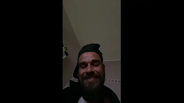 Snapshot of DjDiCKmannOnE chatting on 06.04.26 DjDiCKmannOnE online show from 06.04.26