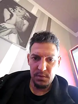 Snapshot of ARTANIS20 chatting on 09.22.25 ARTANIS20 online show from 09.22.25