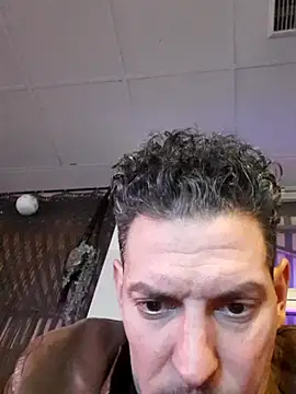 Snapshot of ARTANIS20 chatting on 01.18.26 ARTANIS20 online show from 01.18.26