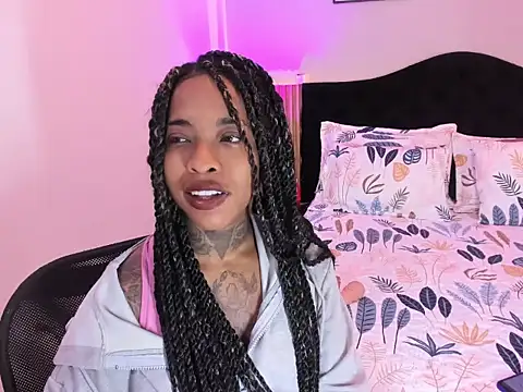 Pauline Fox online show from 04.21.26