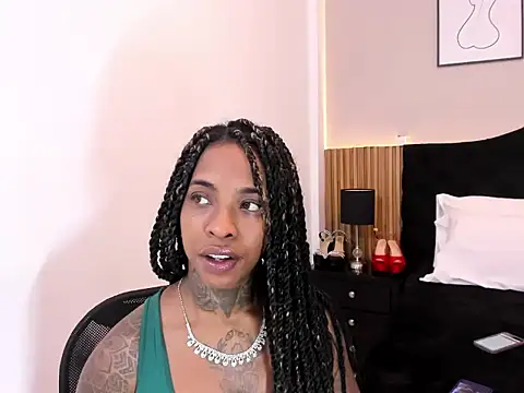 Pauline Fox online show from 04.24.26