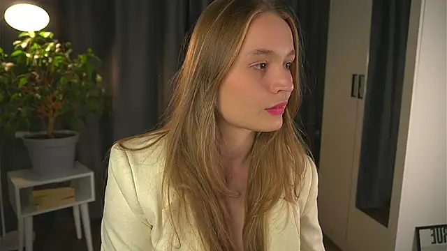 Snapshot of lisa_schiele chatting on 10.03.25 lisa schiele online show from 10.03.25
