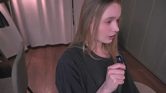 Snapshot of lisa_schiele chatting on 03.11.26 lisa schiele online show from 03.11.26