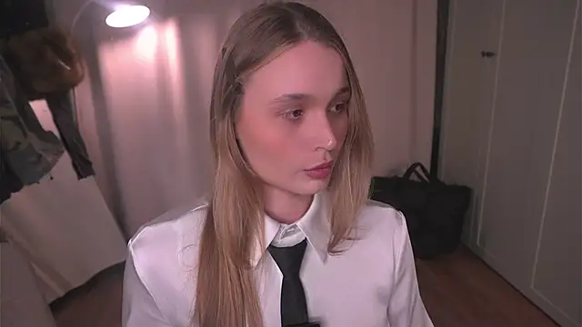 Snapshot of lisa_schiele chatting on 03.20.26 lisa schiele online show from 03.20.26