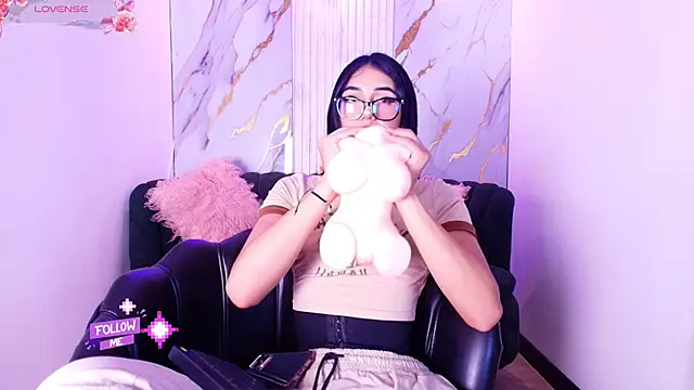 Mhiaa Sweet online show from 04.30.26