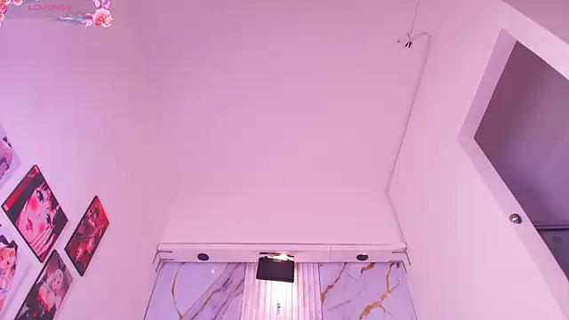 Snapshot of Mhiaa_Sweet chatting on 08.03.26 Mhiaa Sweet online show from 08.03.26