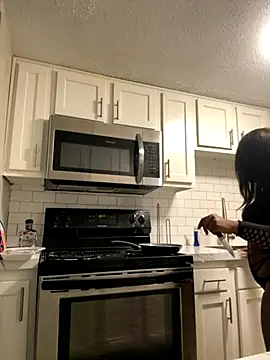 Snapshot of Juicystorm chatting on 11.30.25 Juicystorm online show from 11.30.25