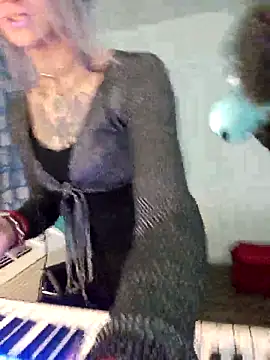 Kaotikkisses online show from 04.03.26