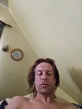 Snapshot of Danny19867 chatting on 09.28.25 Danny19867 online show from 09.28.25