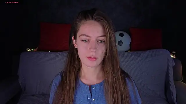 Snapshot of Agnes_Wells chatting on 06.15.26 Agnes Wells online show from 06.15.26