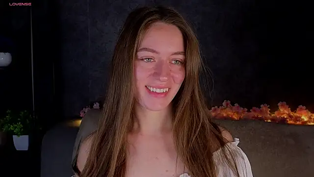 Snapshot of Agnes_Wells chatting on 07.10.26 Agnes Wells online show from 07.10.26
