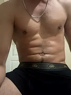 Snapshot of LUKADDES chatting on 11.30.25 LUKADDES online show from 11.30.25