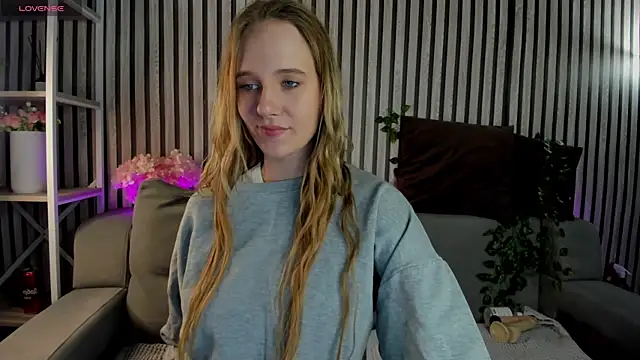 Casey Sweeet online show from 04.24.26