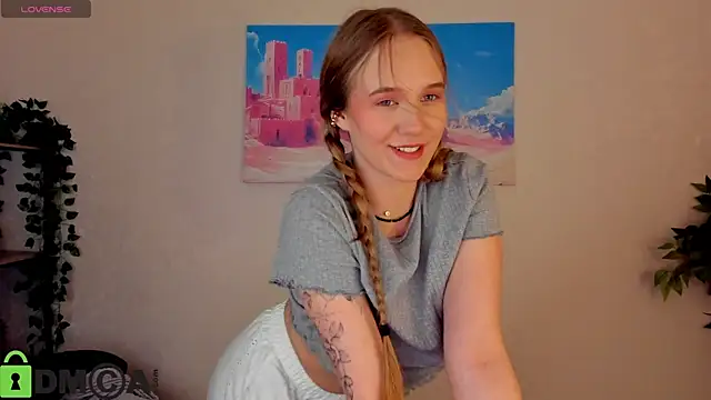 Casey Sweeet online show from 04.28.26