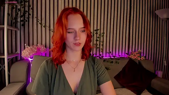 Snapshot of Casey_Sweeet chatting on 06.10.26 Casey Sweeet online show from 06.10.26