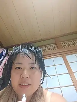 Snapshot of yukari_0011 chatting on 09.19.25 yukari 0011 online show from 09.19.25