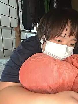 Snapshot of yukari_0011 chatting on 09.23.25 yukari 0011 online show from 09.23.25