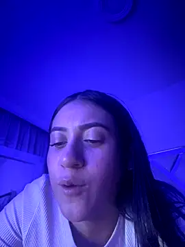 Snapshot of isabela_l chatting on 12.02.25 isabela l online show from 12.02.25