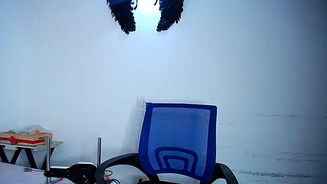 Snapshot of lucky_stricke chatting on 11.10.25 lucky stricke online show from 11.10.25