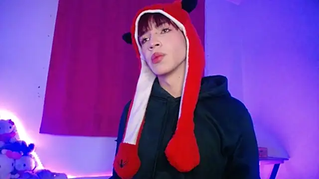 Snapshot of lucky_stricke chatting on 11.29.25 lucky stricke online show from 11.29.25