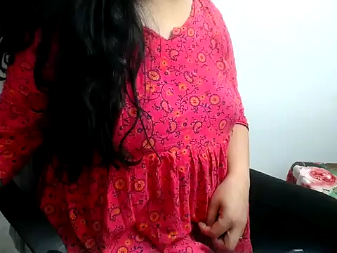 Snapshot of Roshi_Love chatting on 06.22.26 Roshi Love online show from 06.22.26