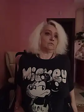 SquirtMilf00 online show from 09.22.25