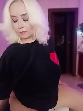 SquirtMilf00 online show from 03.16.26