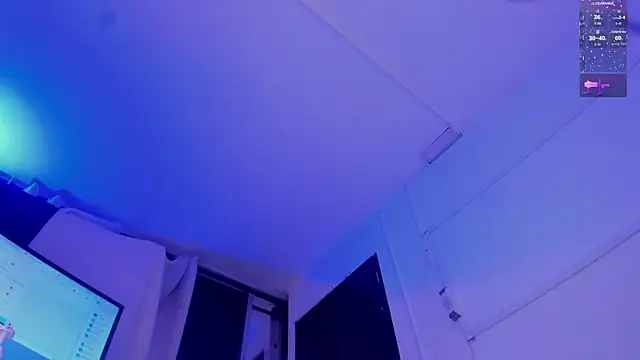 Snapshot of DollyMae_ chatting on 10.07.25 DollyMae  online show from 10.07.25