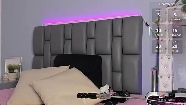  jasmine blush online show from 10.13.25