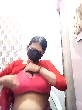 Snapshot of varnika chatting on 09.22.25 varnika online show from 09.22.25