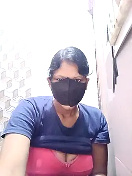 Snapshot of varnika chatting on 10.10.25 varnika online show from 10.10.25