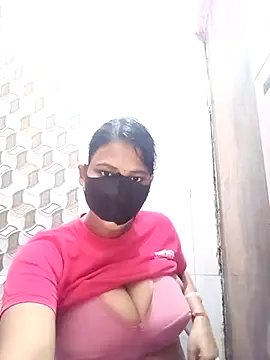 Snapshot of varnika chatting on 12.18.25 varnika online show from 12.18.25