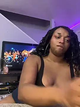 XKimmyGreen online show from 04.24.26